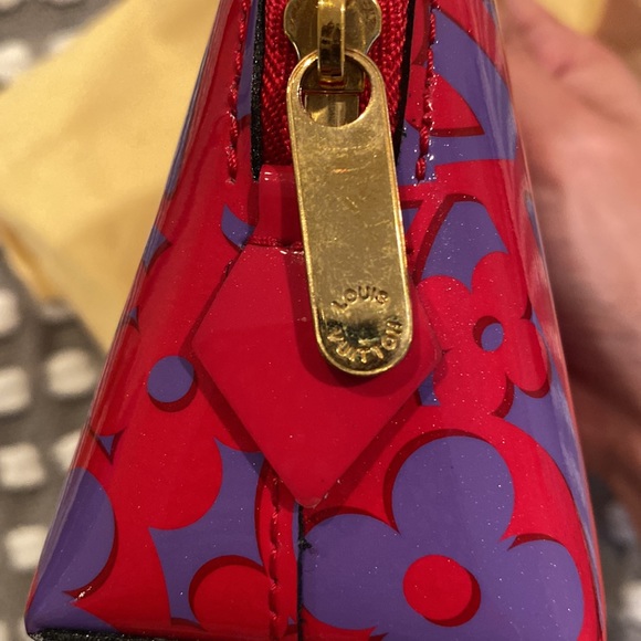 Louis Vuitton Patent Sweet Cosmetic Monogram Rose - Picture 3 of 8